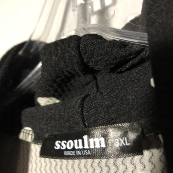 Ssoulm 3XL Black/White Dots One Button Cardigan - Picture 2 of 6